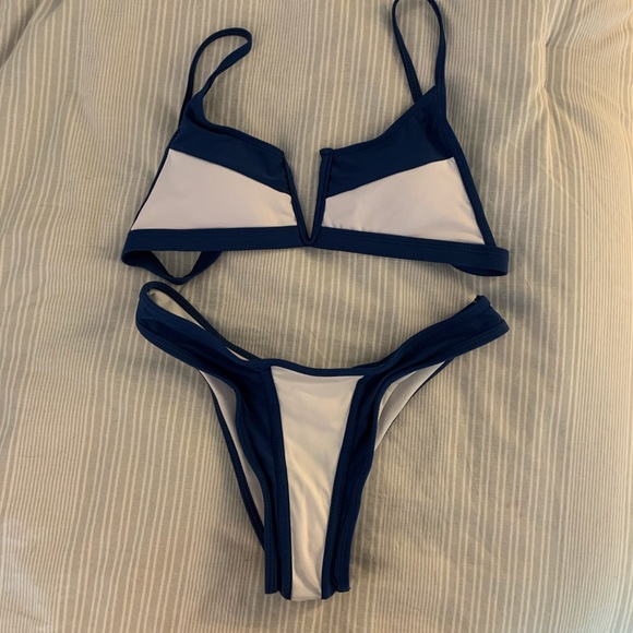 ✨sold✨ NWT Kappa Crew Electra’s Bikini Set - Picture 3 of 6